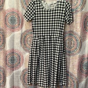 LulaRoe Houndstooth Amelia dress